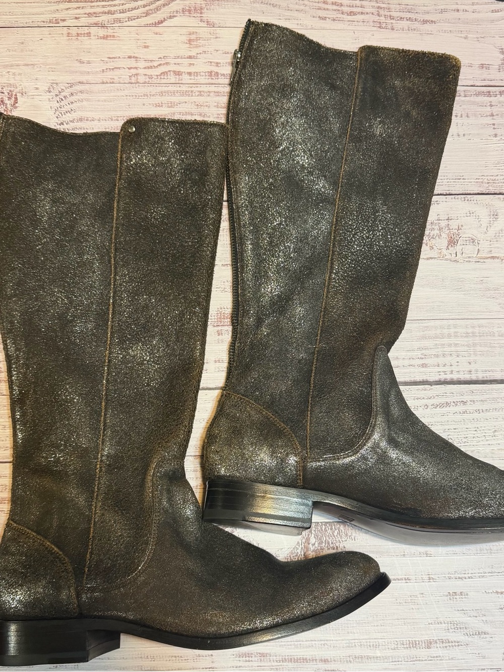 Frye Women’s 10 Metallic Bronze Distressed Leather Knee High Riding Boots READ! - Picture 2 of 10